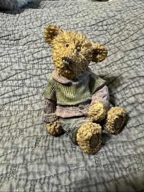 Small teddy bear figuring